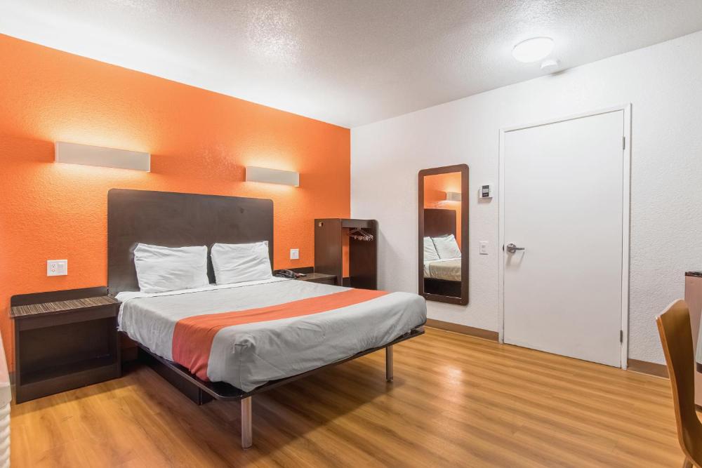 1 Queen Bed | Non-Smoking, Mini Fridge interior